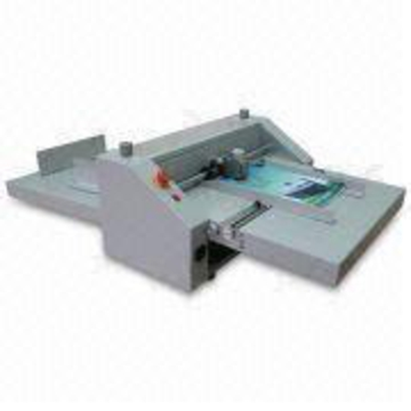 Unveil Efficiency with Colordowell's Manual Creasing and Perforating Machine